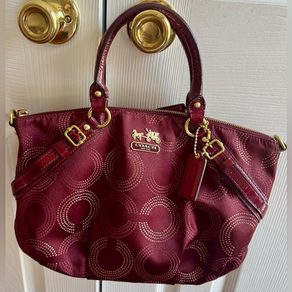 COACH “Madison” burgundy bag! - Picture 5 of 14